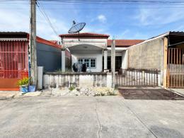 หมู่บ้านตะวันออก บ้านบึง บ้านเลขที่ 816 ซอย 3