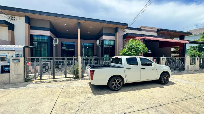 หมู่บ้านแสนมณี วัดศรี บ้านเลขที่ 11/46