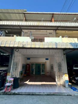หมู่บ้านอีสแลนด์ หมู่บ้านอีสแลนด์